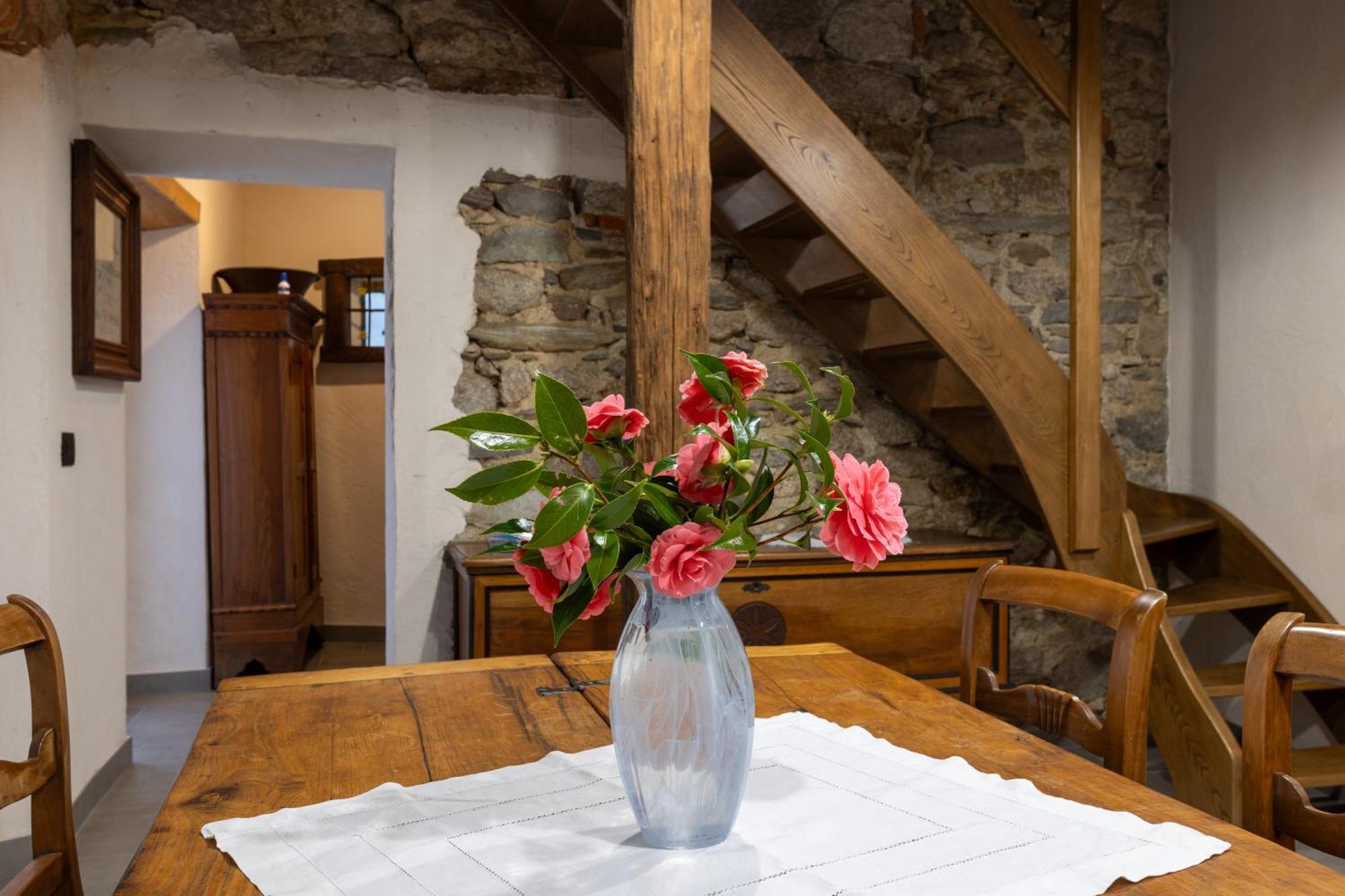 Da Tinti Apartment Madonna Del Sasso ภายนอก รูปภาพ