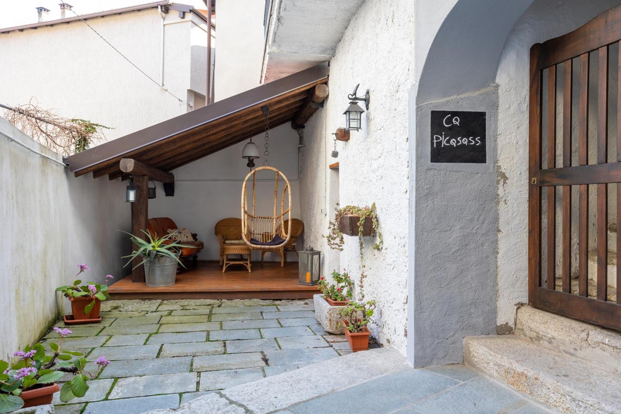 Da Tinti Apartment Madonna Del Sasso ภายนอก รูปภาพ